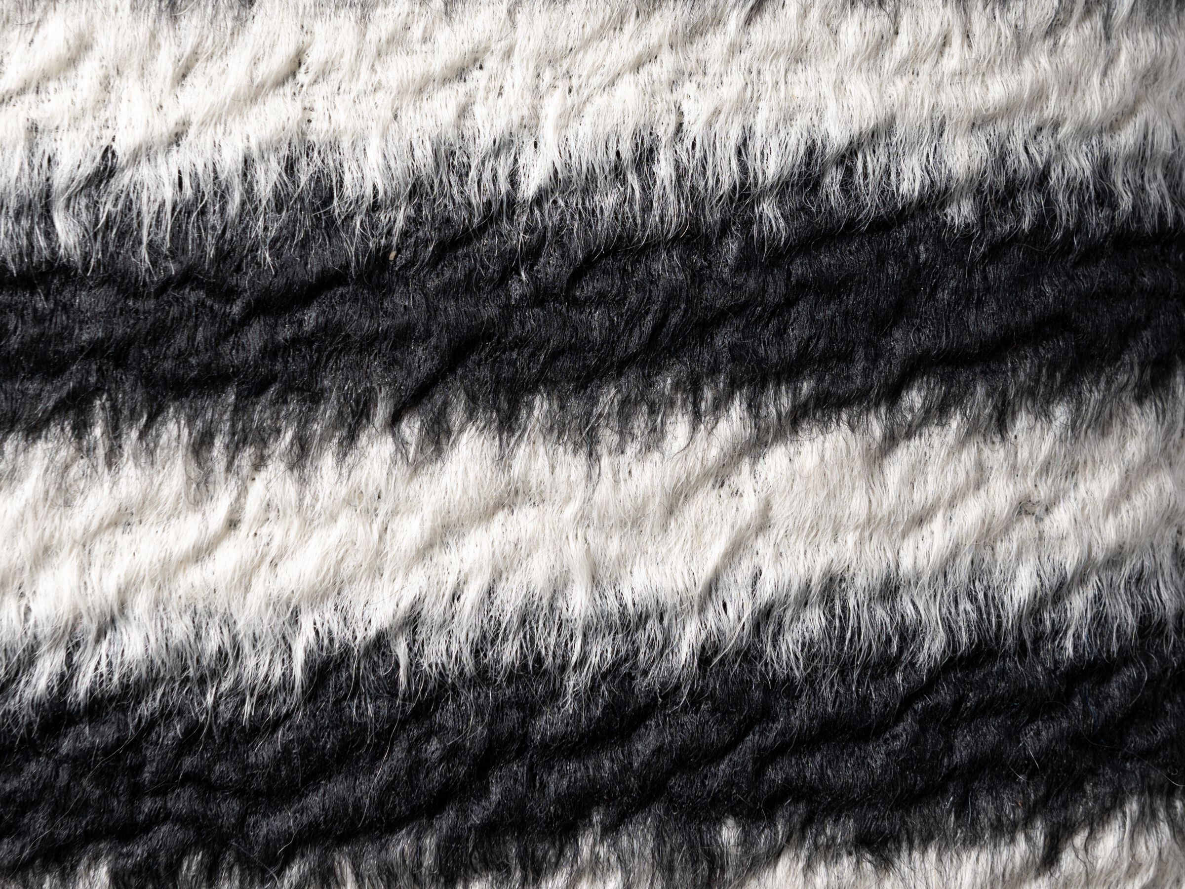 Квадратная подушка из мохера The House of Lyria ASTILBE ARCH-00002023 - Вид №2