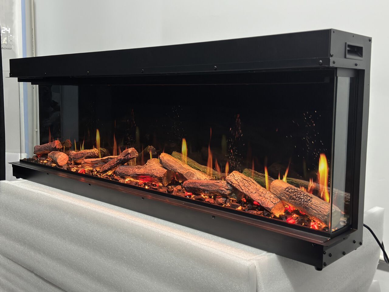 Электрический камин Ultra HD с ЖК-дисплеем BRITISH FIRES E-Luxe ARCH-00030391 - Вид №2