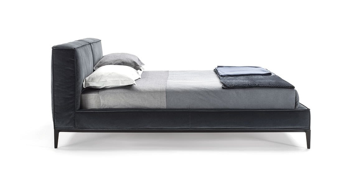 Тканевая кровать с мягким изголовьем Frigerio Taylor ARCH-00091819 - Вид №1