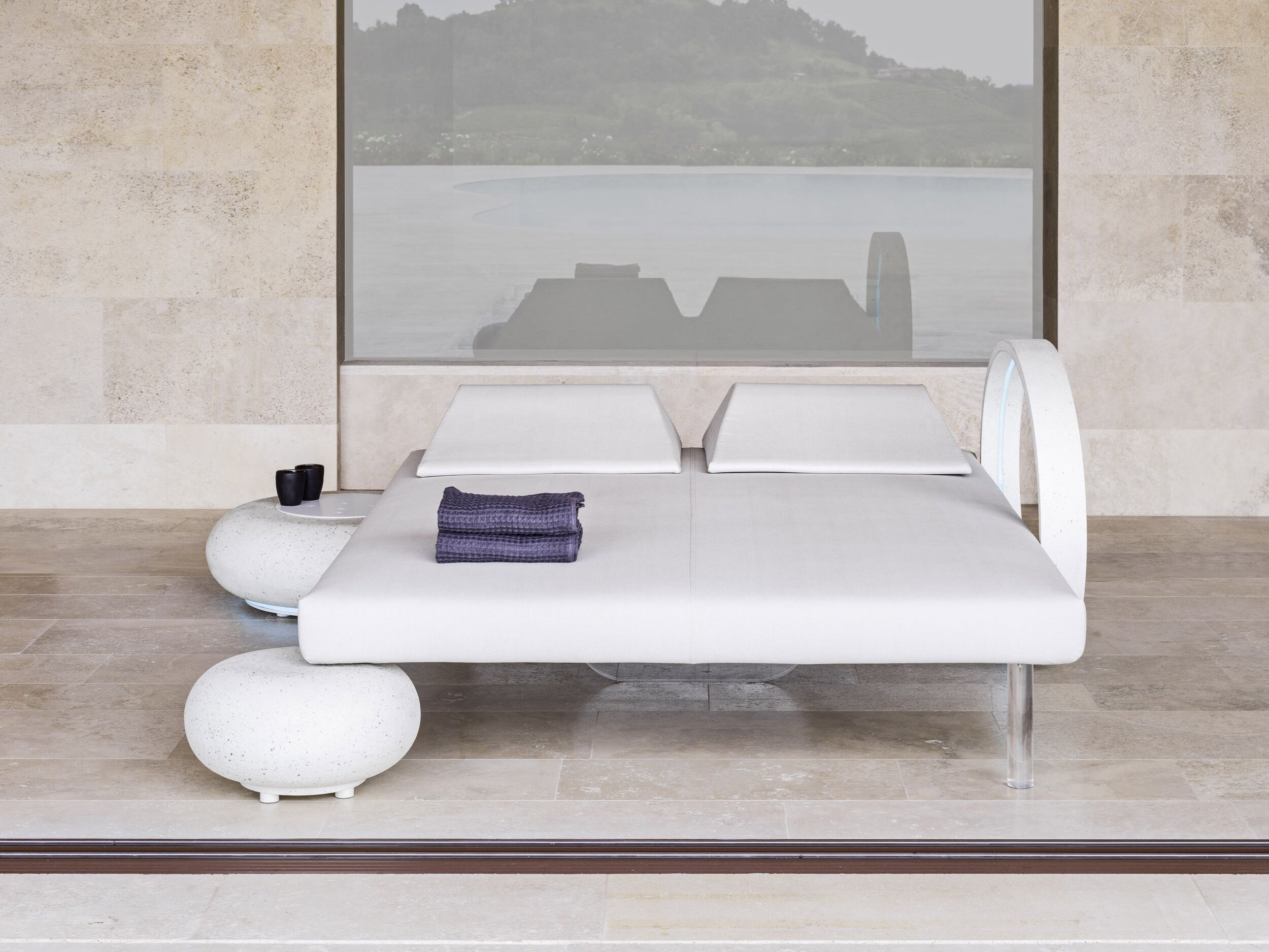 Фиксированная тканевая кровать с хромотерапией Varaschin WELLNESS THERAPY ARCH-00146778