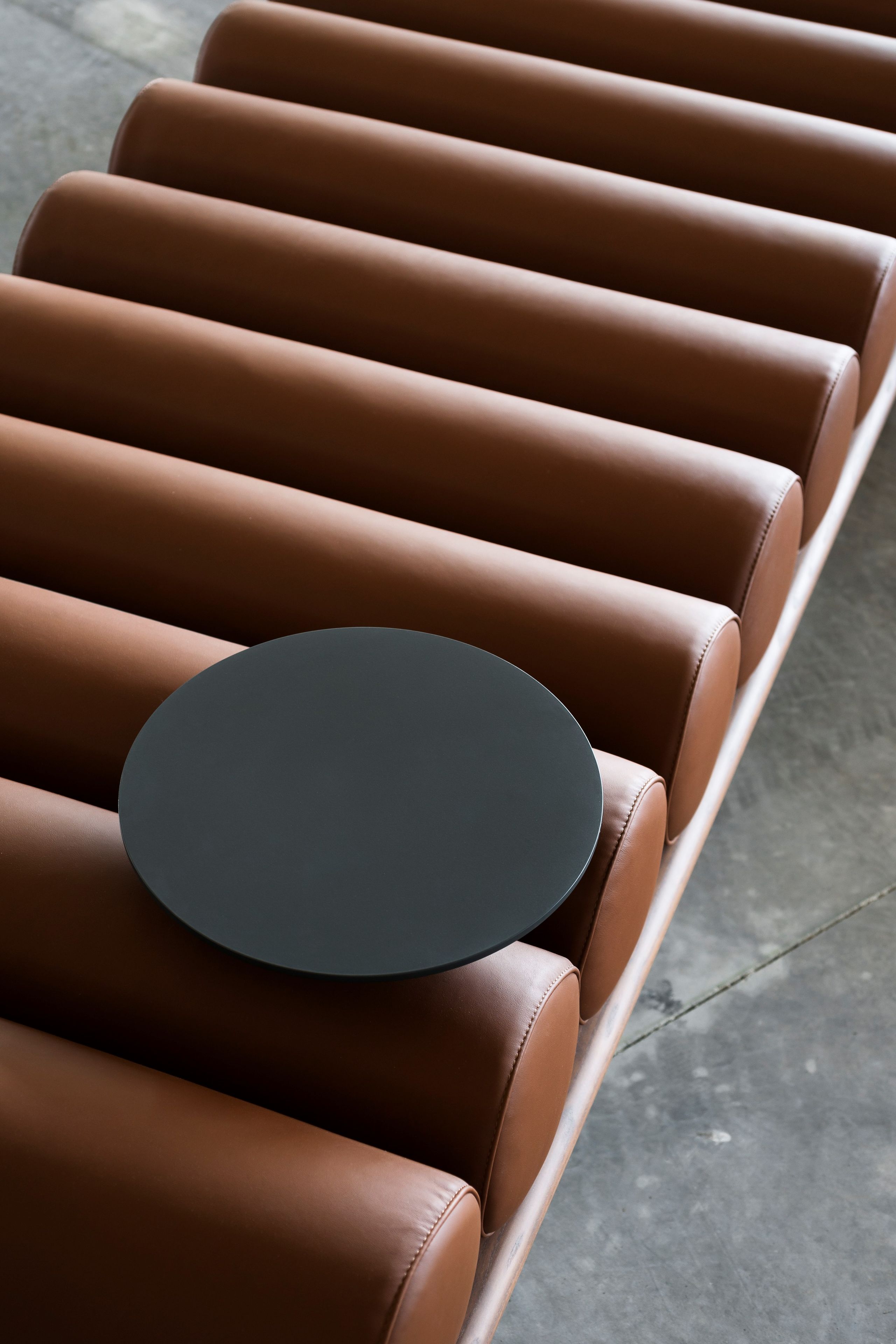 Кожаный Dormeuse Tacchini Five to nine ARCH-00117025 - Вид №12