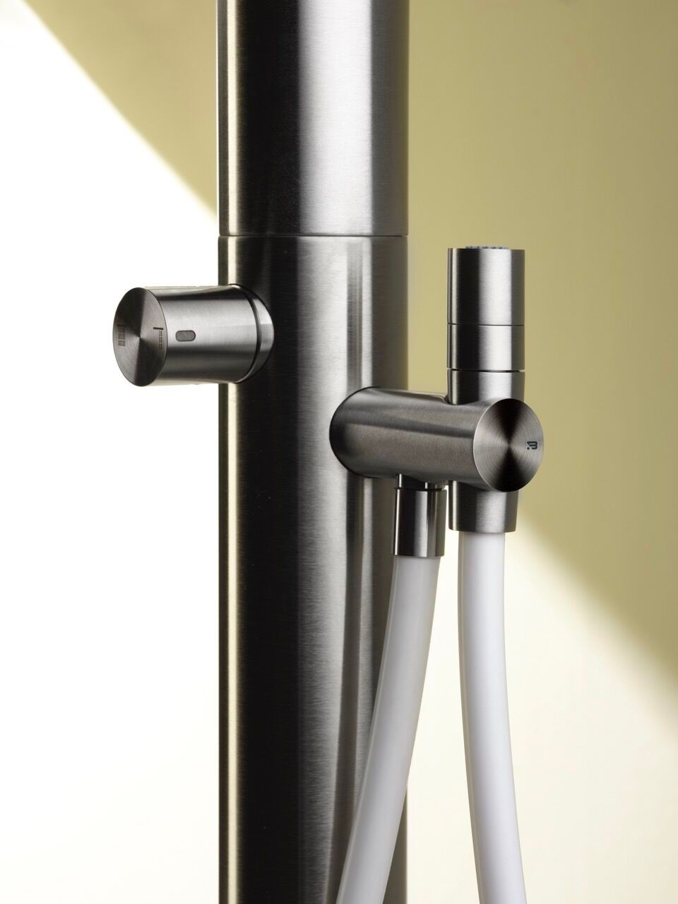 Напольная душевая колонна из нержавеющей стали с душем и ручным душем BEAMTECH ENTRY CLNT560 ARCH-00113863 - Вид №4