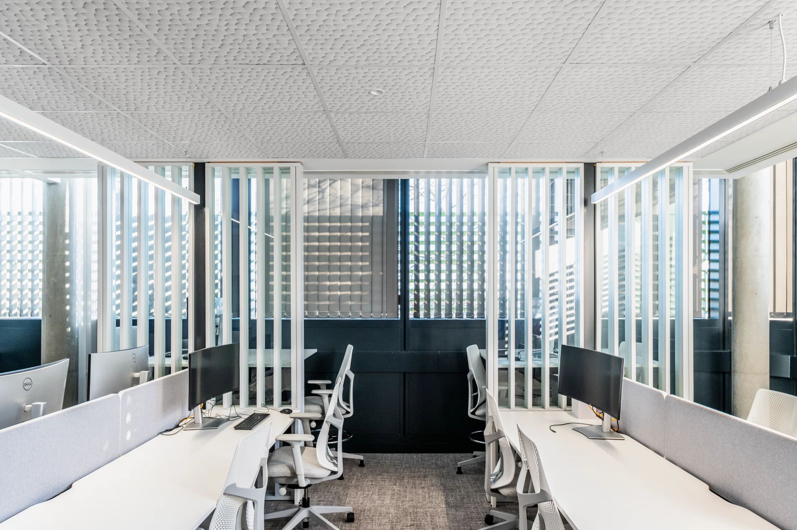 Звукопоглощающие панели из каменной ваты для подвесного потолка Sky-Tile® NIDO D'APE ARCH-00071249 - Вид №4