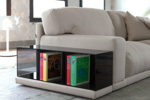 Тканевый диван с полуостровом