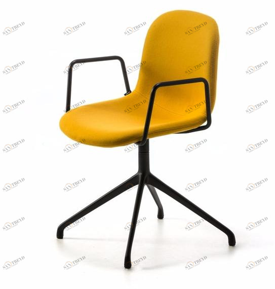 arrmet Кресло вращающееся на козелке с подлокотниками Máni fabric sun-id-1515688