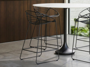 Стул из нержавеющей стали