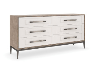 Деревянный комод