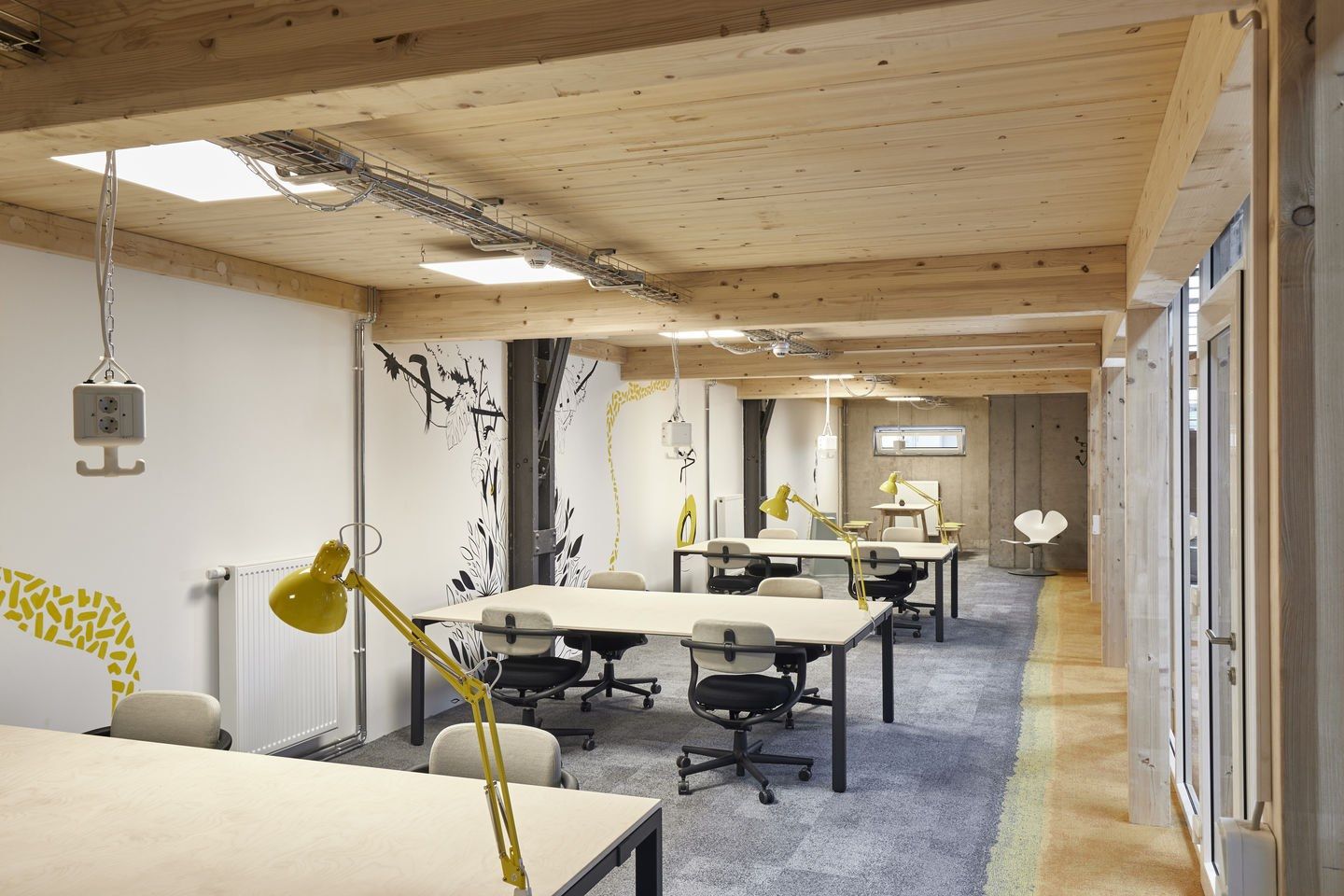 Тканевый стул с подлокотниками VITRA Eames Aluminium Group ARCH-00057694 - Вид №24