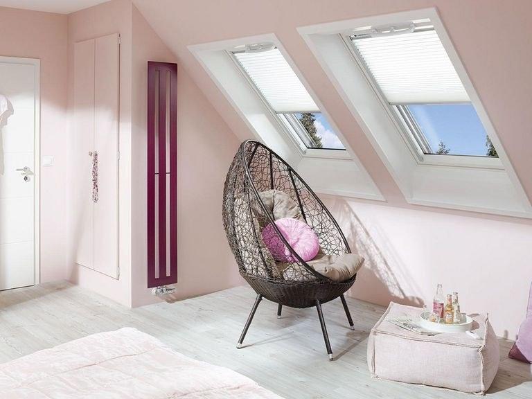 Roto Поворотное мансардное окно из ПВХ или дерева Rotoq sun-id-1500015 - Вид №3