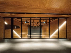 ANAUNIA Маневренная звукоизоляционная перегородка из алюминия и стекла