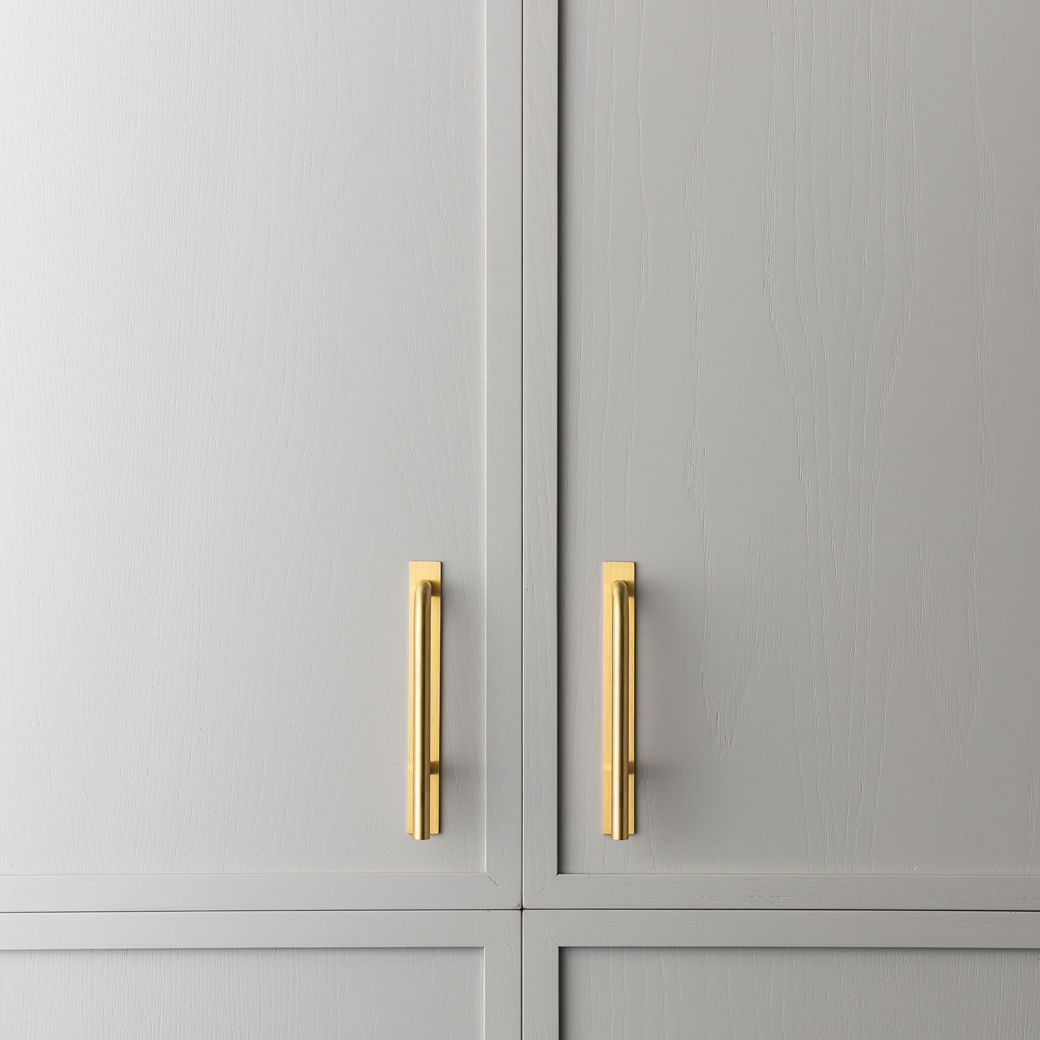 Латунная мебельная ручка на пластине Lo & Co Interiors Brera ARCH-00145478 - Вид №39