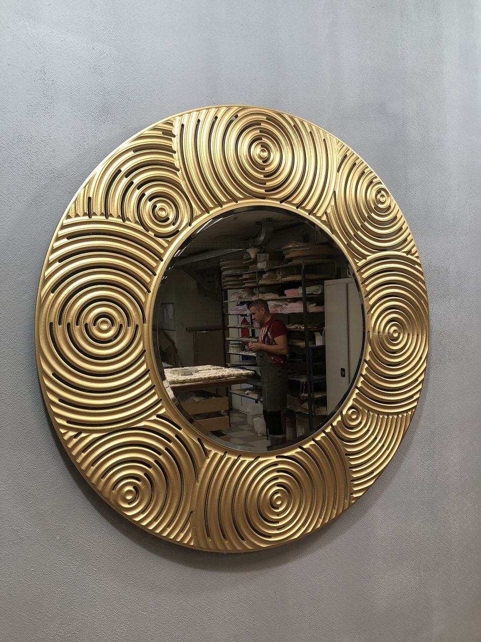Золотое зеркало круглое настенное PENUMBRA IN SHAPE PENUMBRA 00-3860102 Золото  - Вид №3