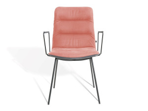 Мягкий стул с подлокотниками