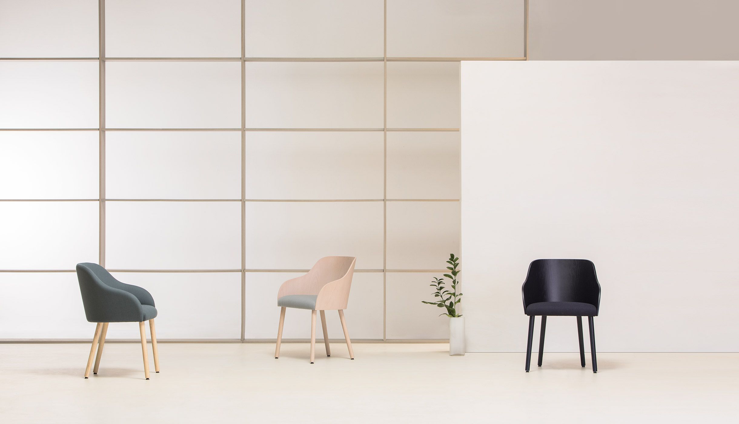 Стул из ясеня с металлическими ножками Vergés Cistell Curve ARCH-00044419 - Вид №6