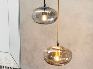 Подвесной светильник из дутого стекла