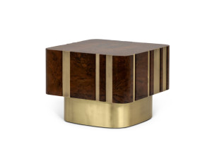 Квадратный журнальный столик из грецкого ореха