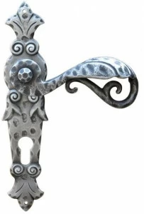 Galbusera Ручка из кованого железа на пластине Cortina 505