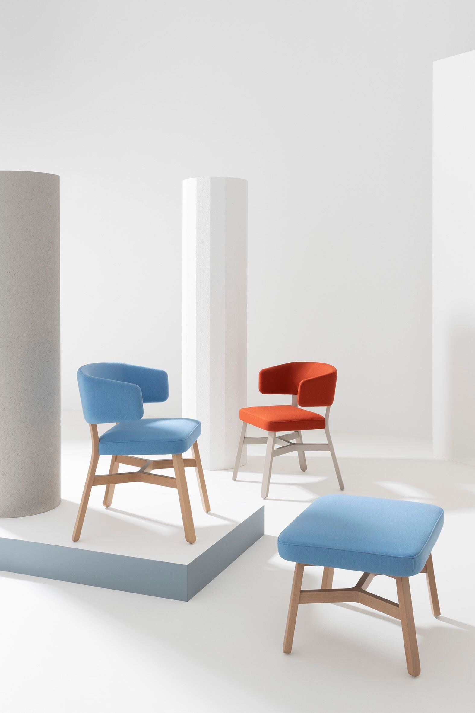 Мягкий стул из бука с подлокотниками Billiani круассан ARCH-00040062