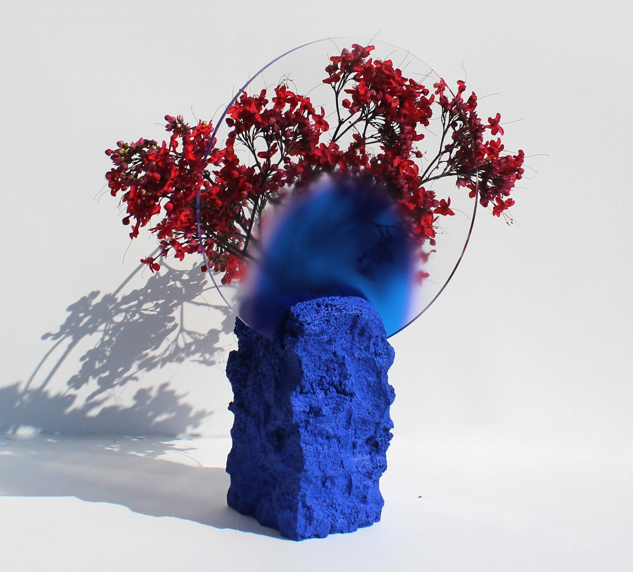 ВАЗа ручной работы из вулканической породы Movimento Gallery Montserrat Piña Benetts ARCH-00040128 - Вид №1