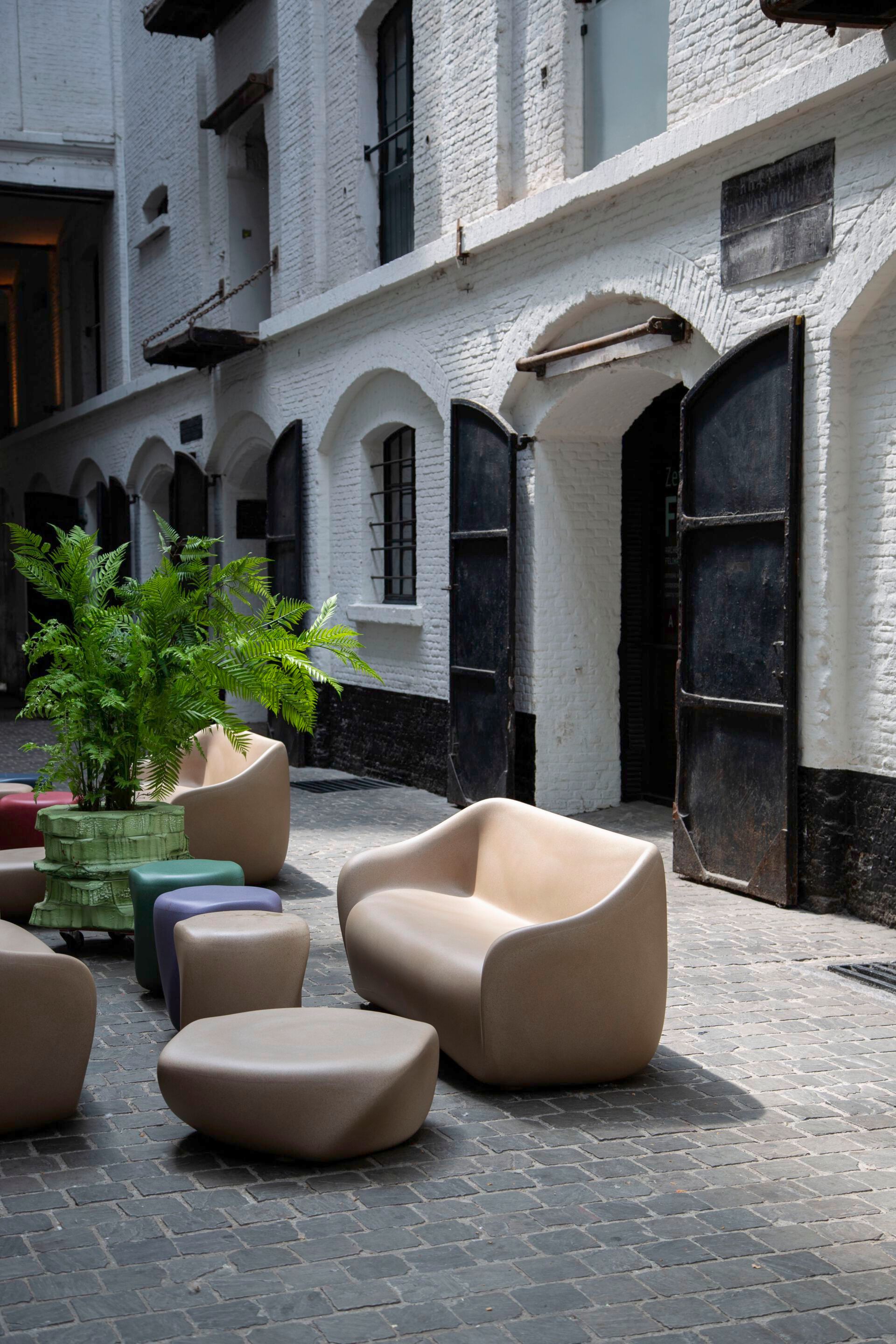 Журнальный столик из полиэтилена SLIDE Reborn ARCH-00052046 - Вид №10