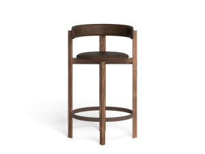 Высокий дубовый стул со спинкой