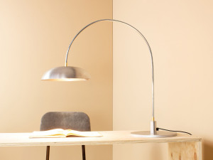 Светодиодная настольная лампа с диммером