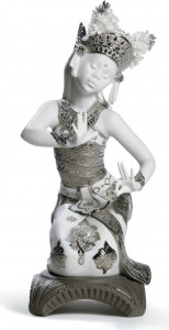10669169 LLADRO Фигурка Lladro "Баллийская танцовщица (Ре-Деко)" 23х10см Фарфор