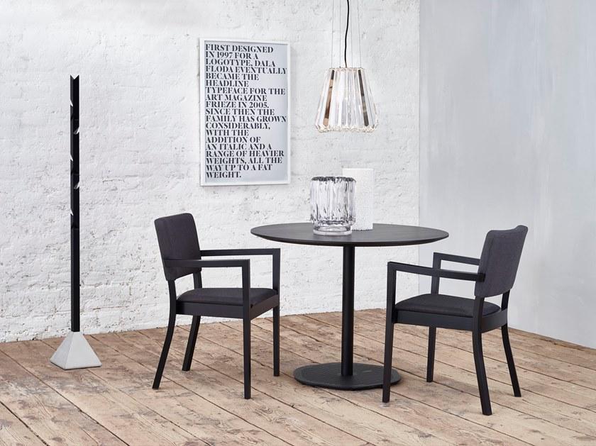 TON Стул с подлокотниками из дерева и ткани  323 713  - Вид №3