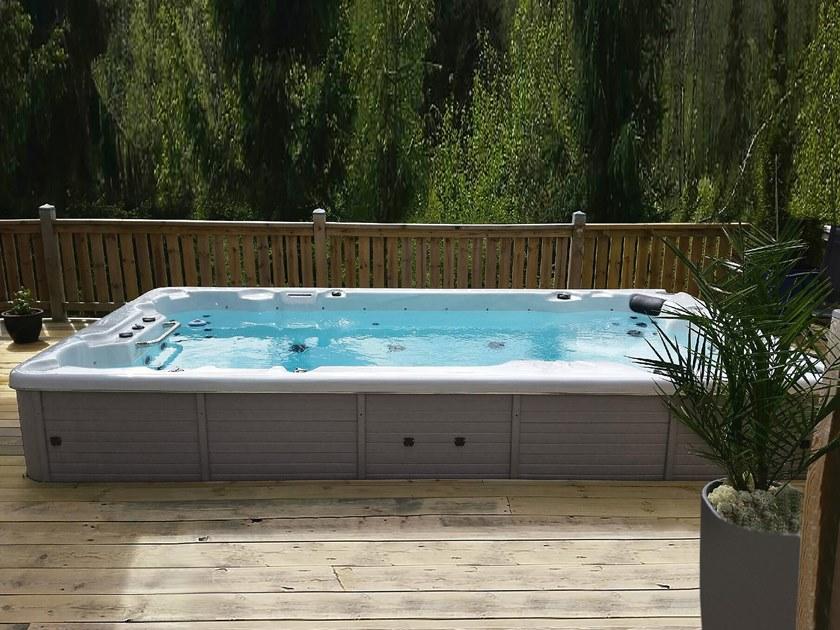 Gruppo Treesse Надземная прямоугольная гидромассажная ванна с хромотерапией Swim spa sun-id-1356573 - Вид №2