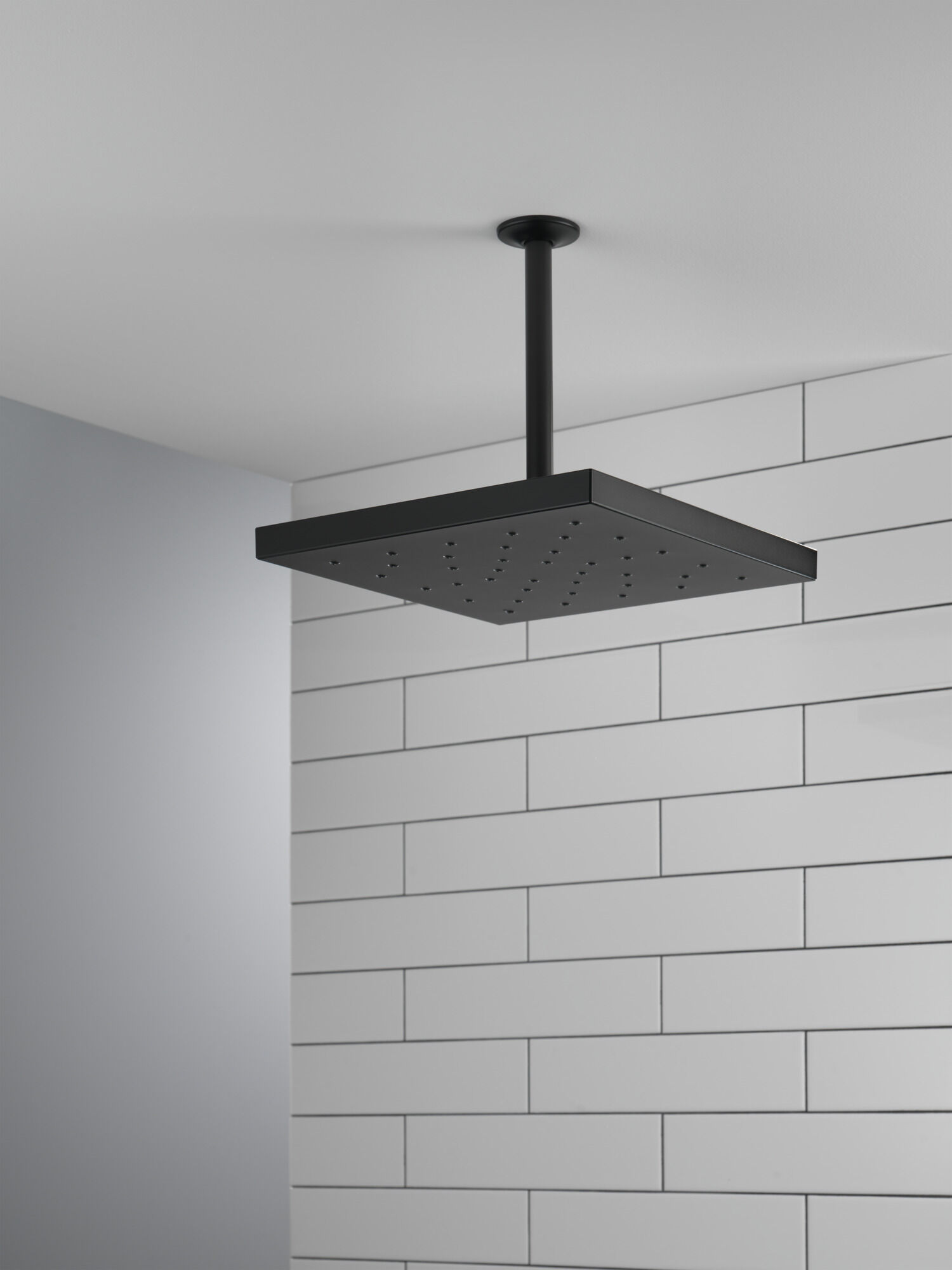 52161-BL25 H2Okinetic® одинарная душевая лейка с UltraSoak ™ Delta Faucet Universal Showering Матовый черный  - Вид №4