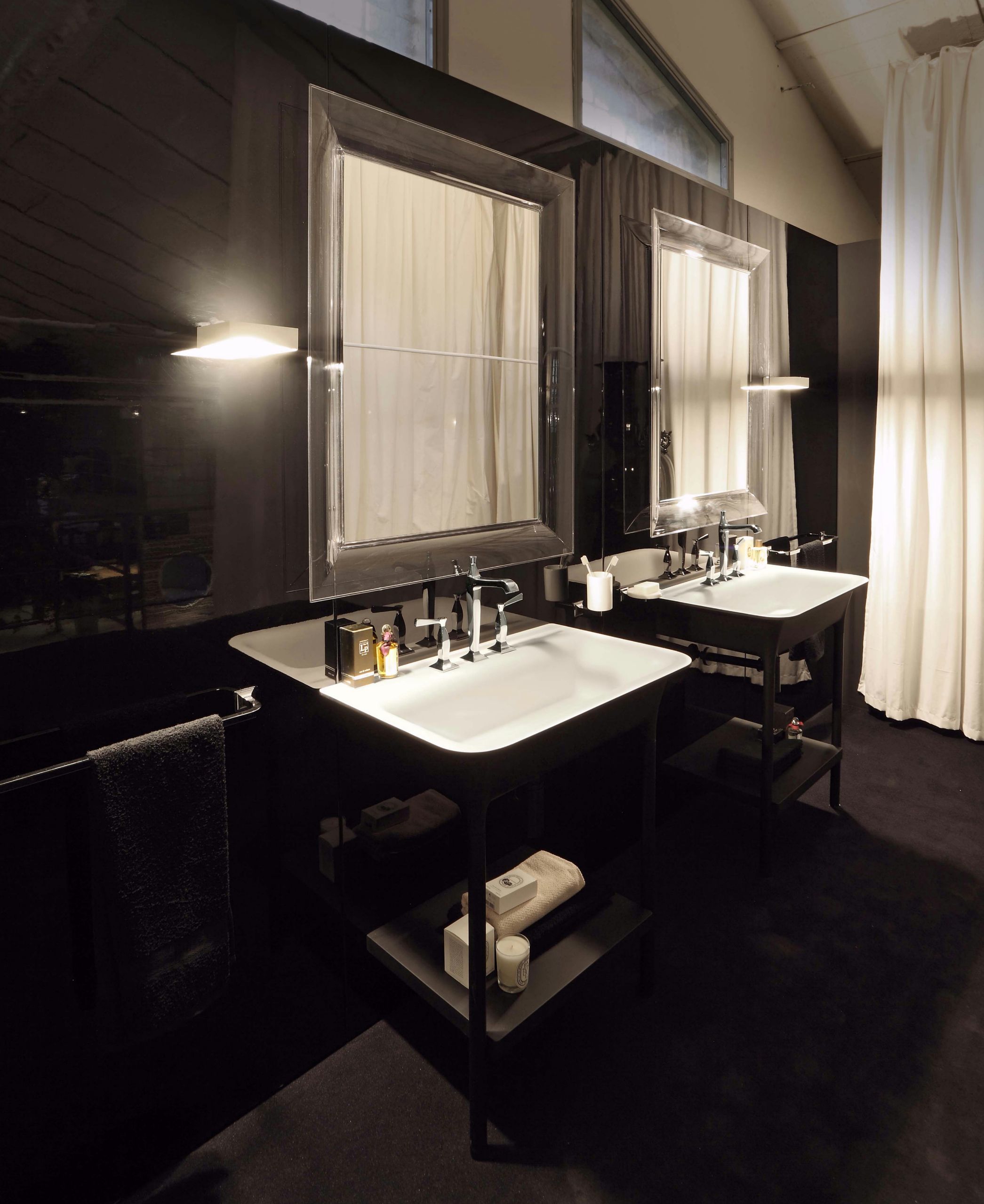 Консольный умывальник из Cristalplant® Zucchetti морфинг ARCH-00101951 - Вид №8