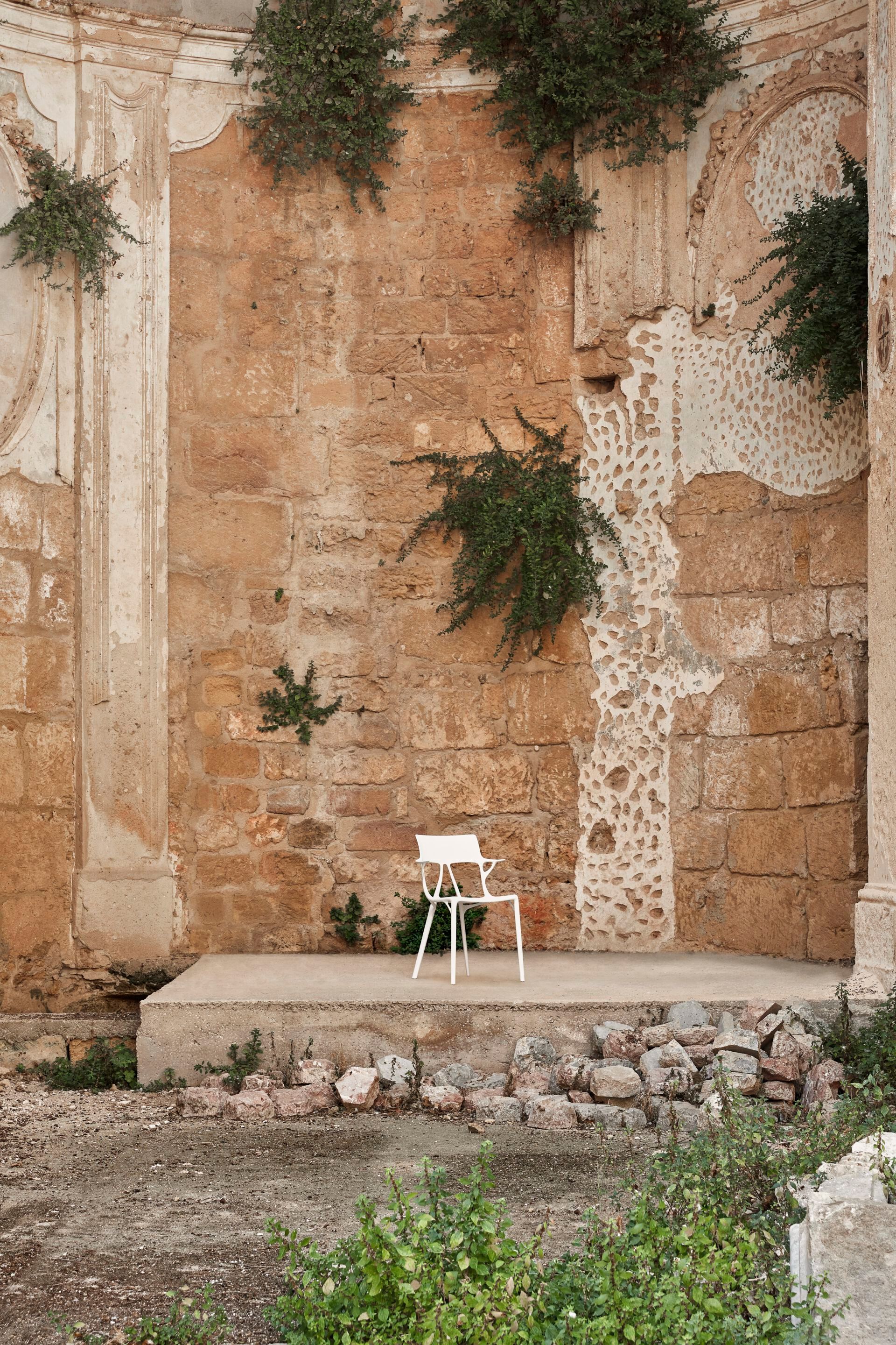 Стул из переработанного инженерного пластика с подлокотниками Kartell A. I ARCH-00030054 - Вид №24