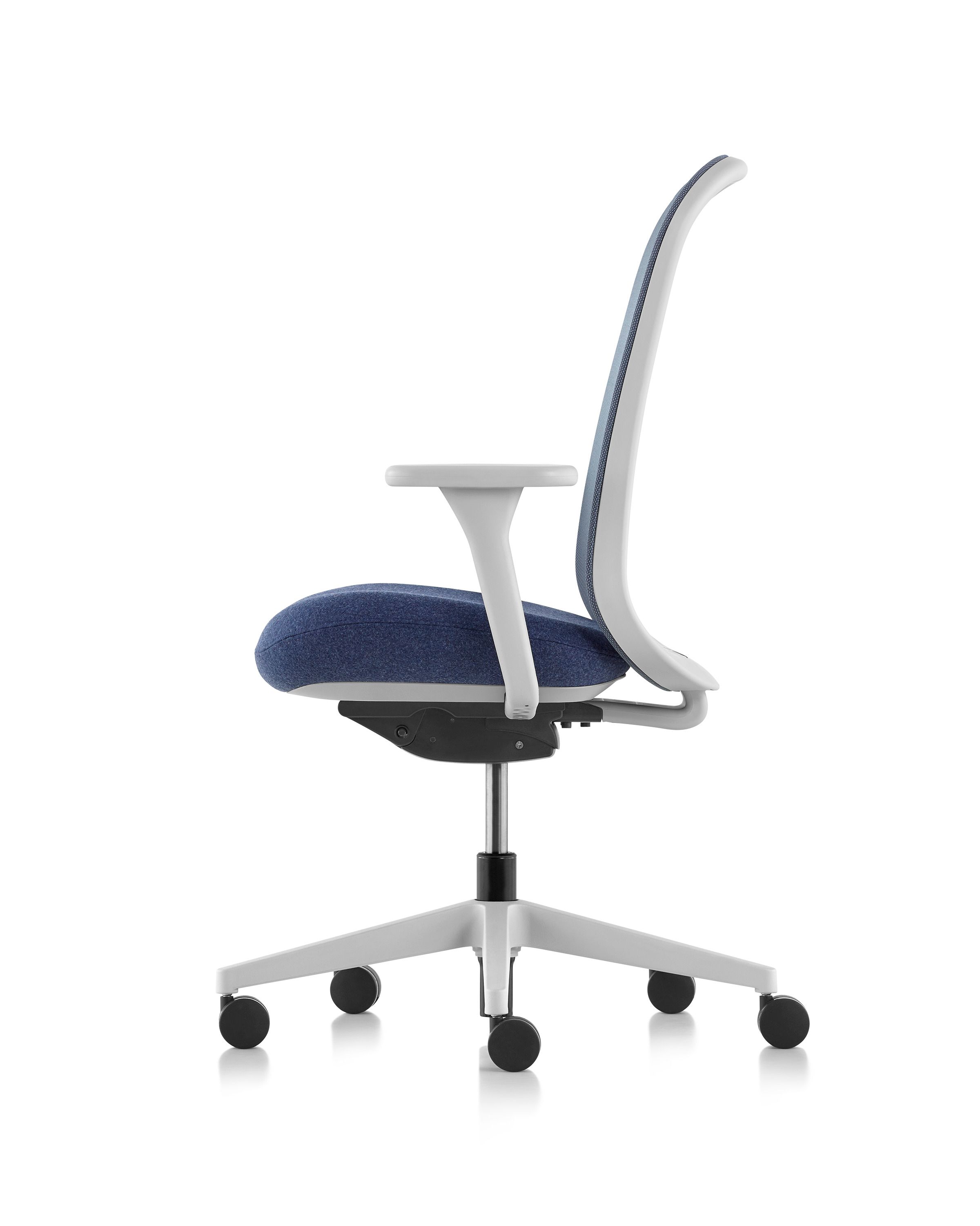 Эргономичный поворотный офисный стул с подлокотниками Herman Miller белье ARCH-00089358 - Вид №20