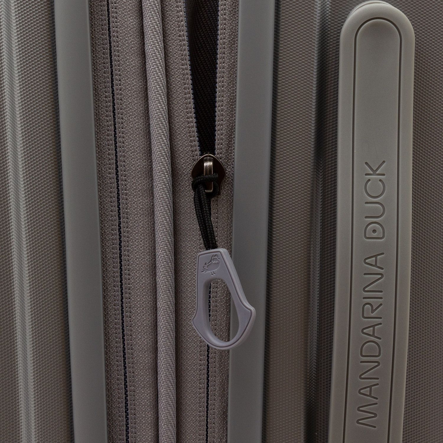 SZV33-466 Чемодан SZV33 Expandable Large Trolley Mandarina Duck Logoduck+  - Вид №7