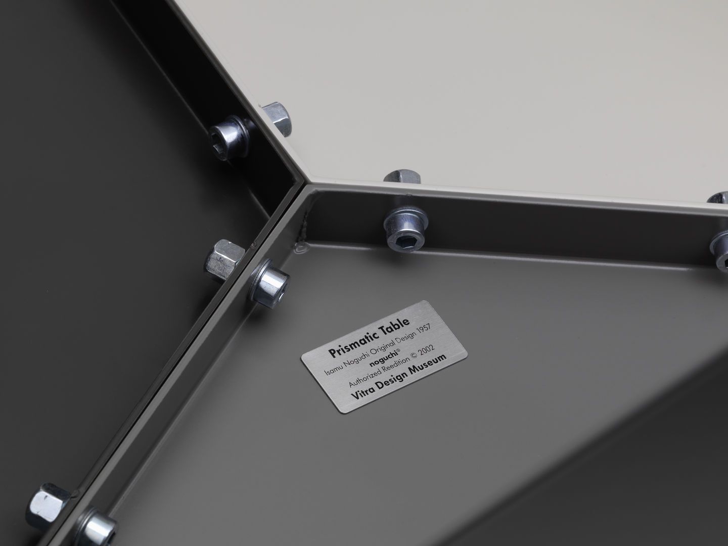 Алюминиевый журнальный столик In Stock Vitra ARCH-00143375 - Вид №2