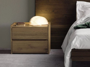 Тумбочка из массива дерева с ящиками