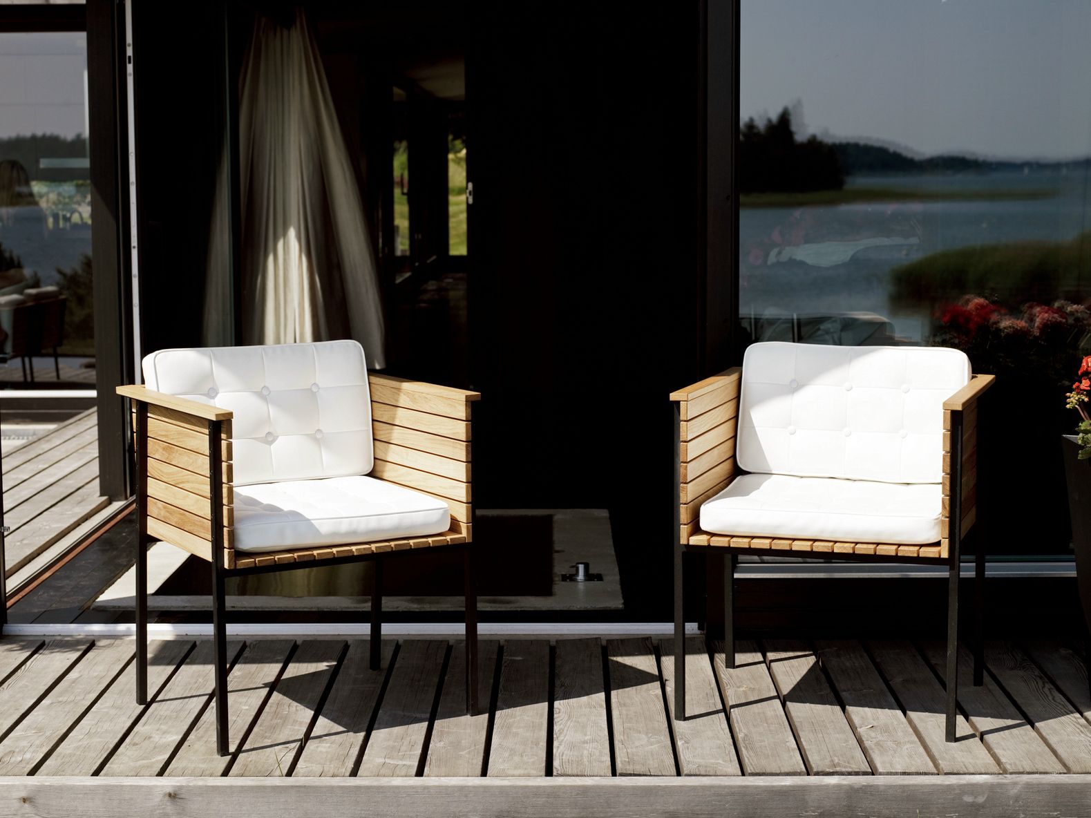 Садовое кресло из тикового дерева с подлокотниками Skargaarden Häringe ARCH-00152221 - Вид №2