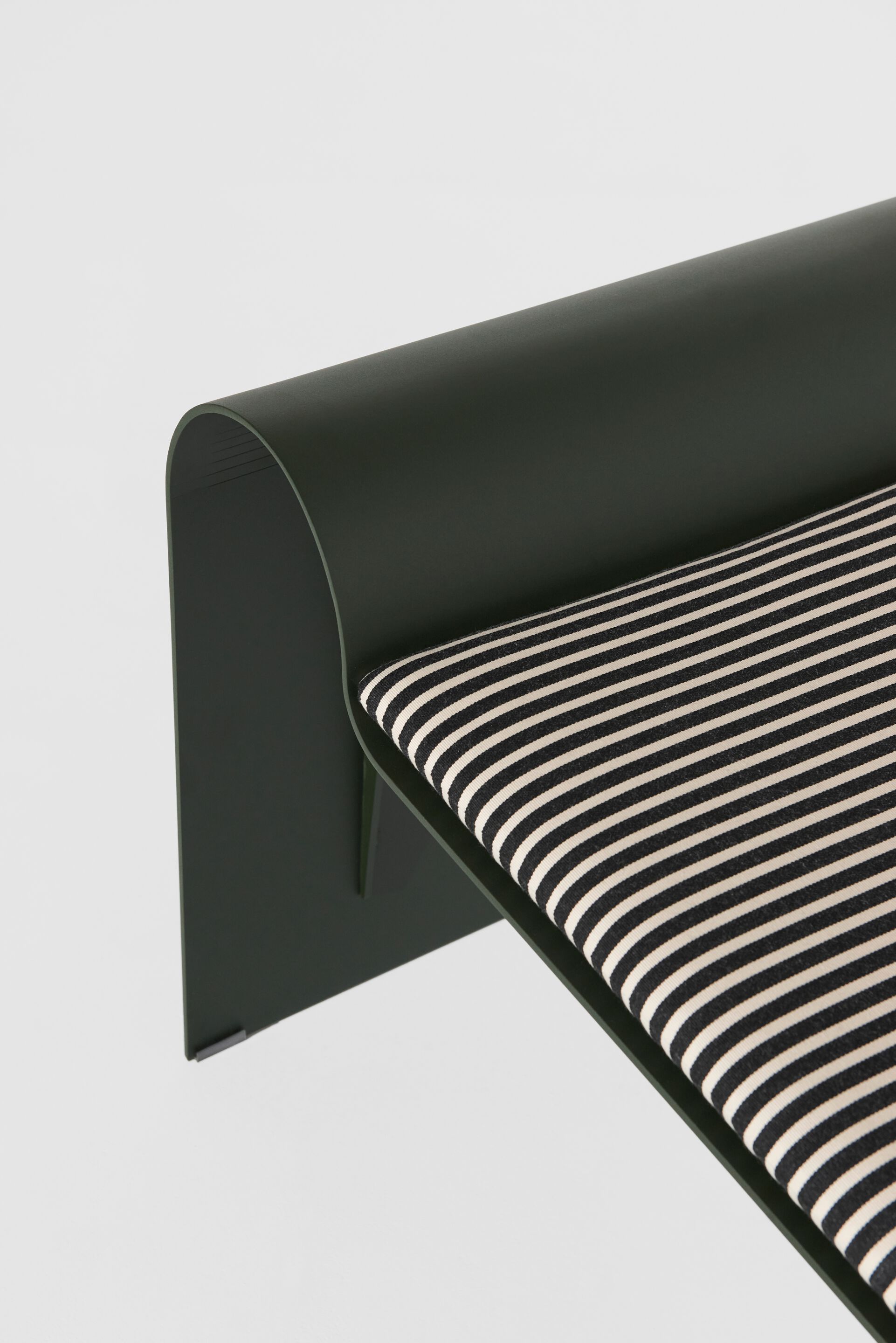 Алюминиевая садовая скамейка с порошковым покрытием Petite Friture Eclipse ARCH-00124586 - Вид №5