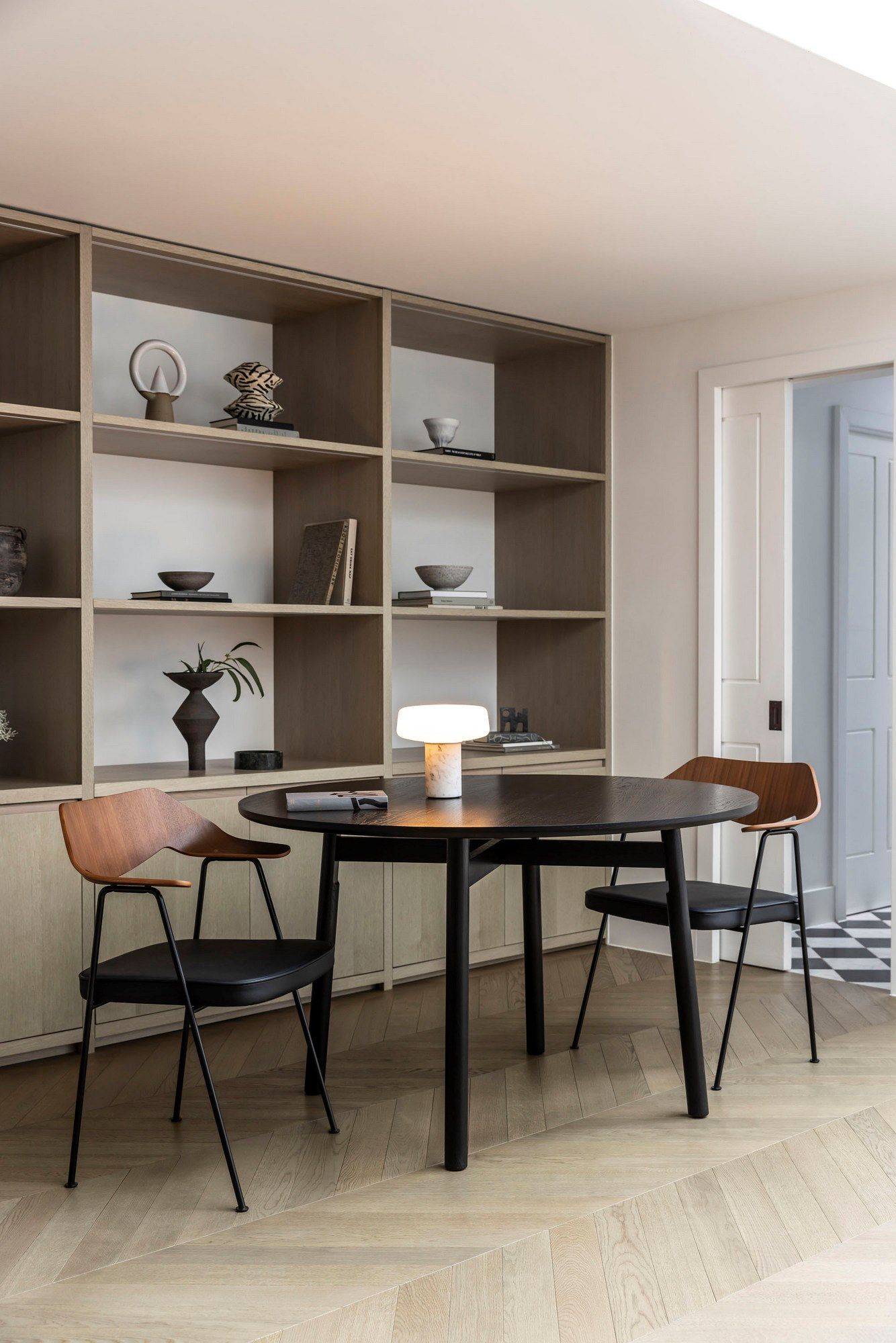 Стул с подлокотниками из кожи и шпона Case 675 ARCH-00046033 - Вид №31