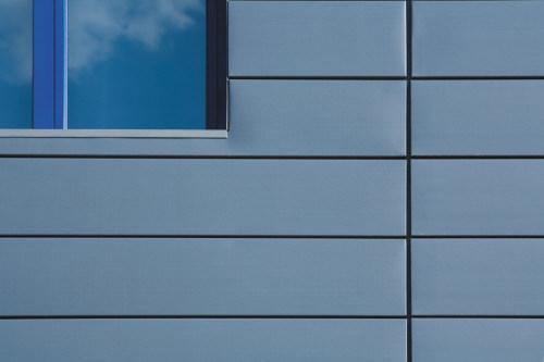 VMZINC Вентилируемый фасад из титан-цинка с ламелями sun-id-1390022 - Вид №4