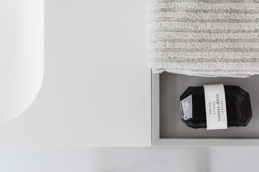 Not Only White Мыльница на столешнице в цвете hi-macs® Basq sun-id-1369840 - Вид №5