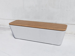 Скамейка без спинки из бетона и дерева