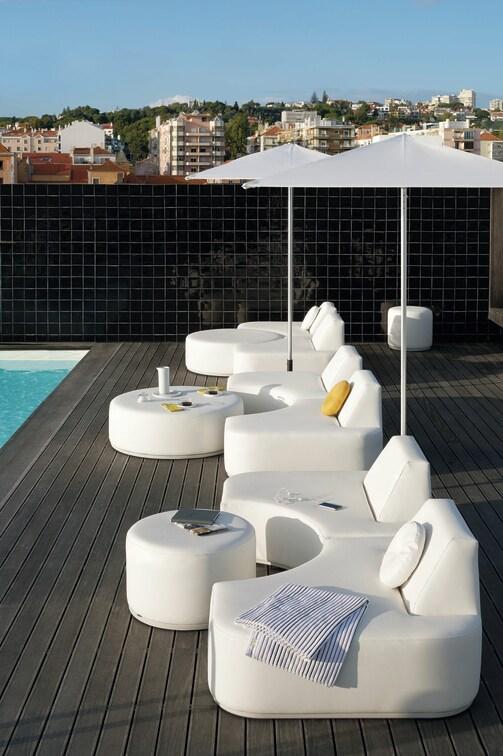 MNST1305 Подставка для ног Moon Island 52 морская кожа белого цвета Manutti Poufs  - Вид №1