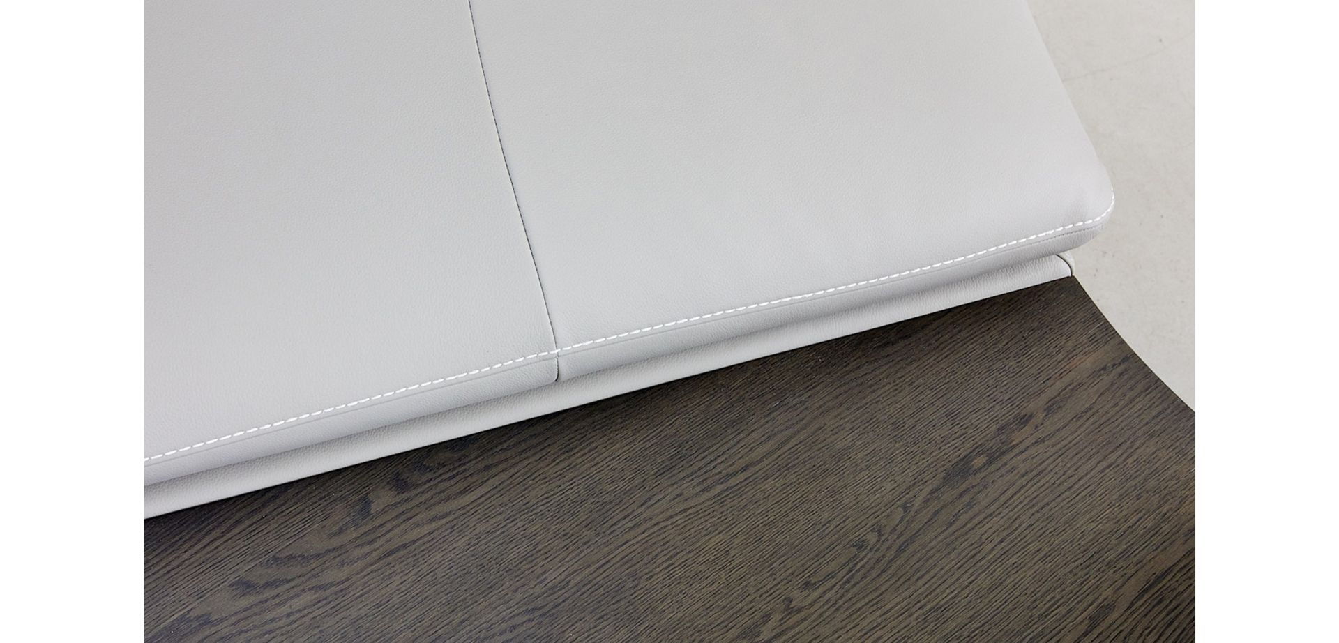 Кожаный диван ROCHE BOBOIS декорации ARCH-00146586 - Вид №9