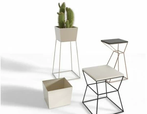 Edoné by Agorà Подставка для вазы из металла Filo