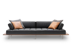 Кожаный диван