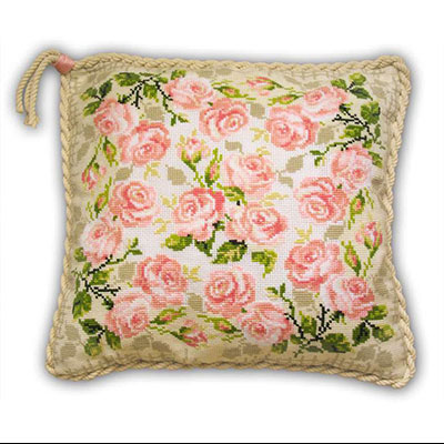 0720 Набор для вышивания Подушка розочки 40 х 40 см RIOLIS Сотвори Сама 