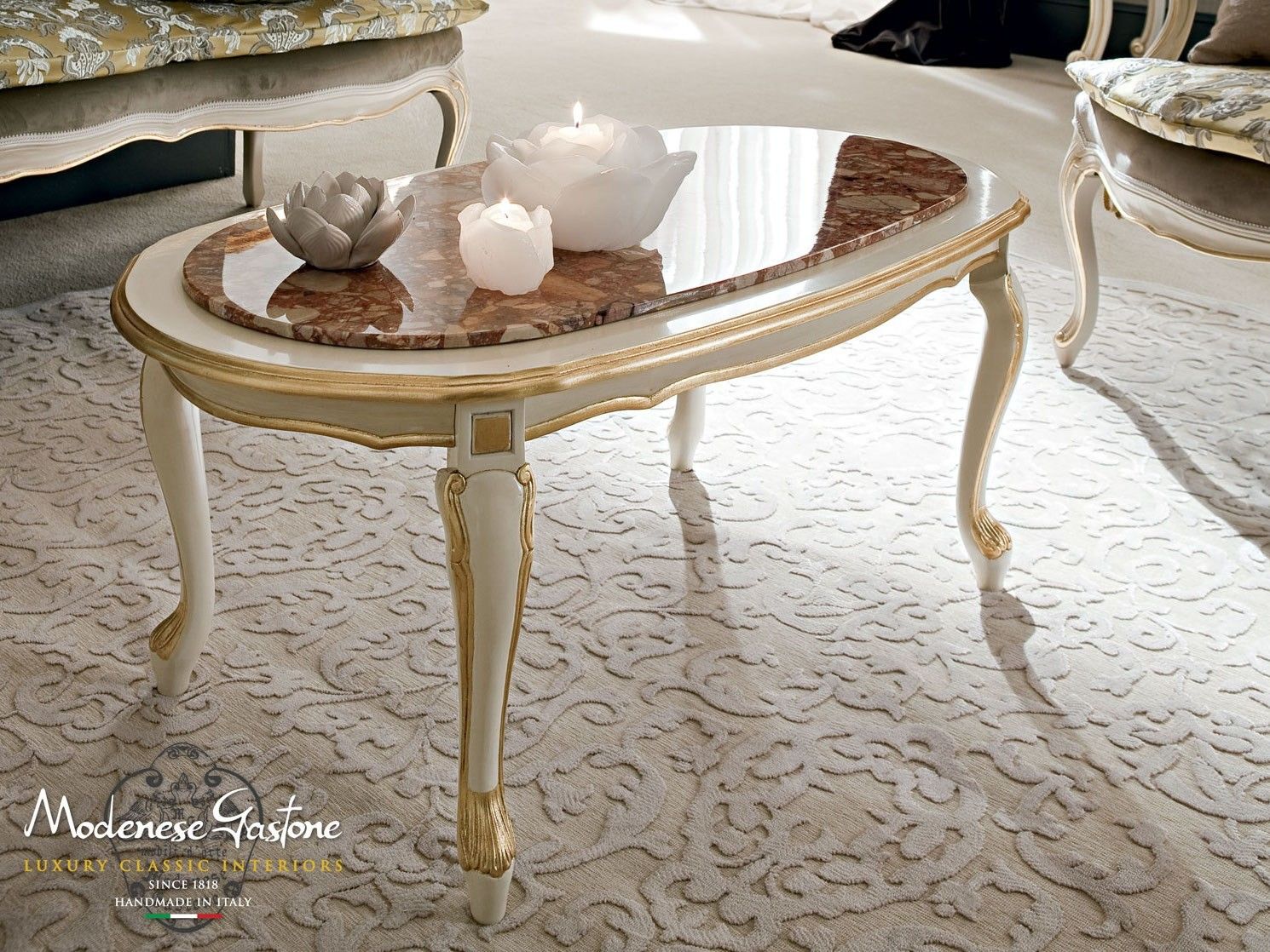 Низкий овальный журнальный столик Modenese Luxury Interiors Casanova ARCH-00050360