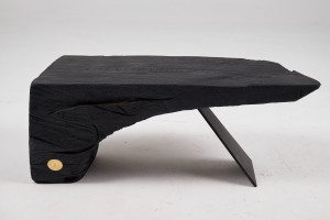 Журнальный столик из дуба