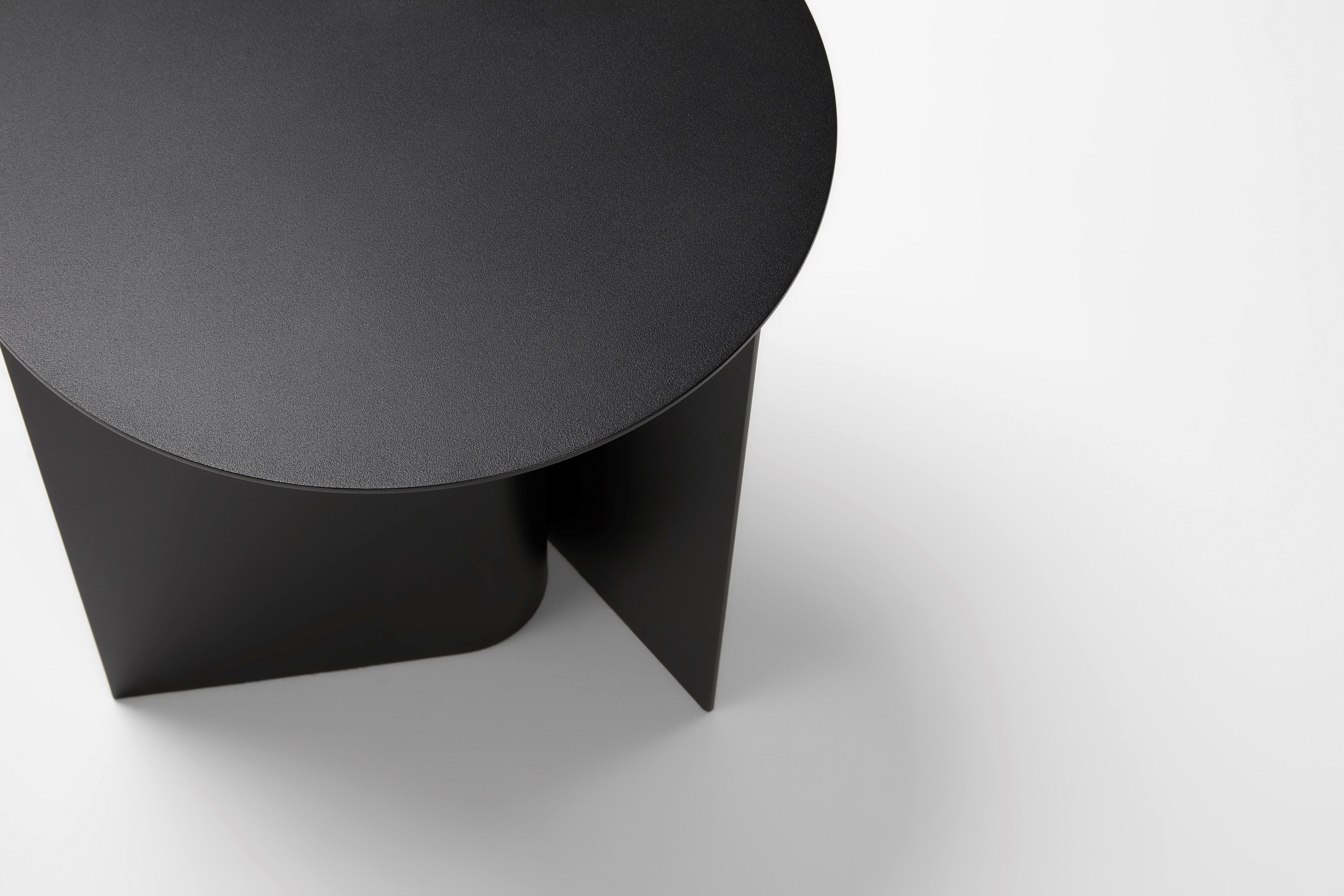 Круглый алюминиевый журнальный столик с порошковым покрытием Ross Gardam ARCH-00057248 - Вид №14